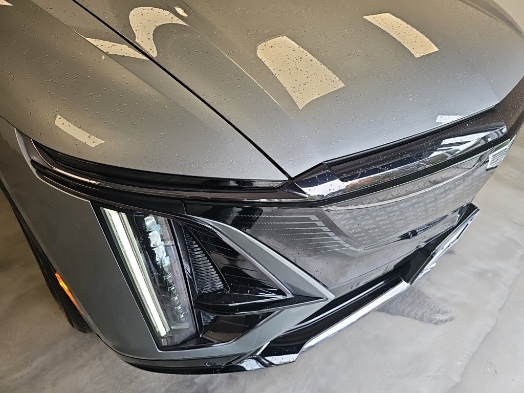 Certified 2024 Cadillac Lyriq Sport AWD/4WD image 9