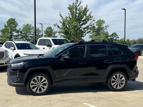 Used 2025 Toyota RAV4 XLE Premium FWD image 6
