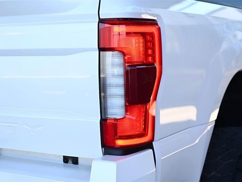 Used 2018 Ford F250 Lariat w/ Lariat Ultimate Package image 8