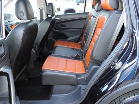 Used 2018 Volkswagen Tiguan SEL Premium FWD image 24