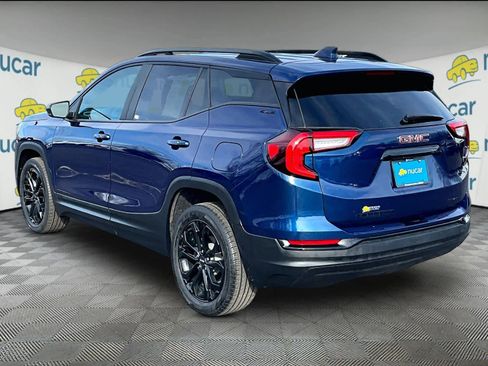 Used 2022 GMC Terrain SLE w/ Driver Convenience Package image 4