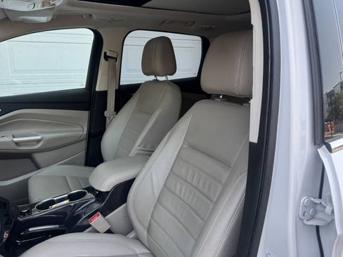 Used 2014 Ford Escape Titanium FWD image 16