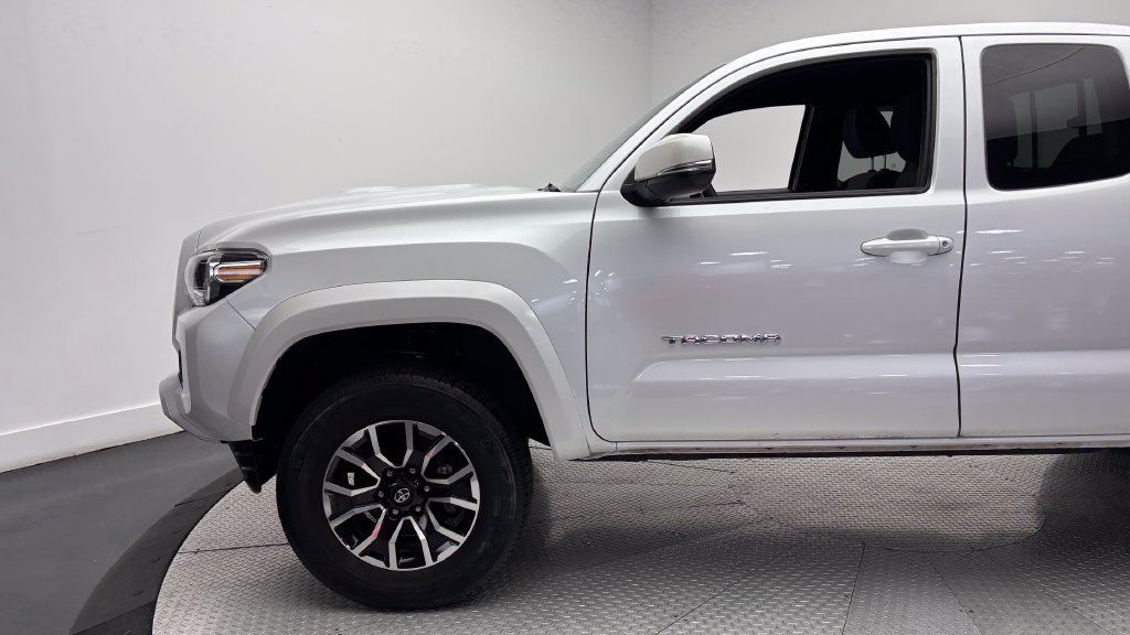 Used 2022 Toyota Tacoma TRD Sport RWD image 6