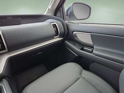 New 2026 Ford Expedition Active AWD/4WD image 13