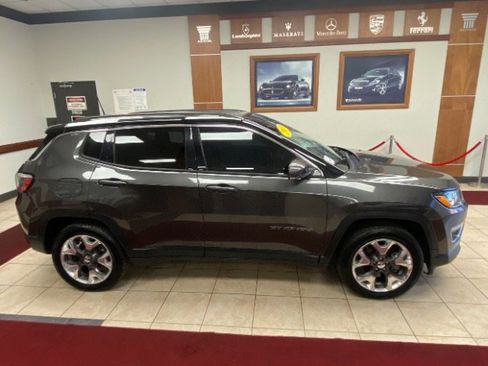 Used 2019 Jeep Compass Limited AWD/4WD image 3