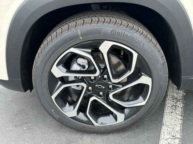 Used 2026 Chevrolet Trax RS FWD image 13