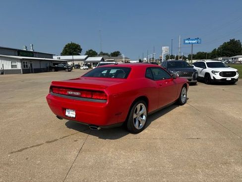 Used 2014 Dodge Challenger SXT Plus RWD image 7