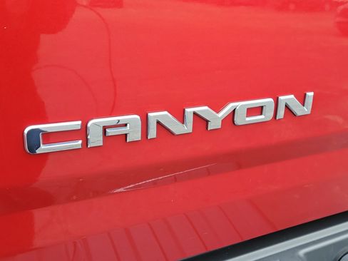 Used 2016 GMC Canyon SLE w/ SLE Convenience Package image 7