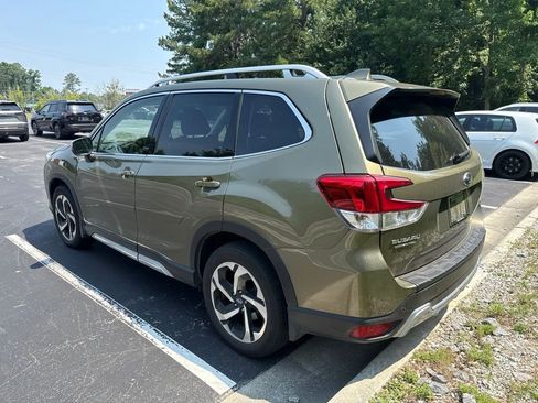 Used 2023 Subaru Forester Touring w/ Popular Package #2 AWD/4WD image 3