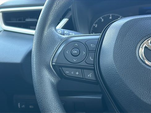 Used 2023 Toyota Corolla LE image 28