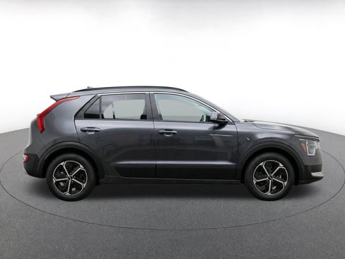 Used 2026 Kia Niro LX FWD image 10