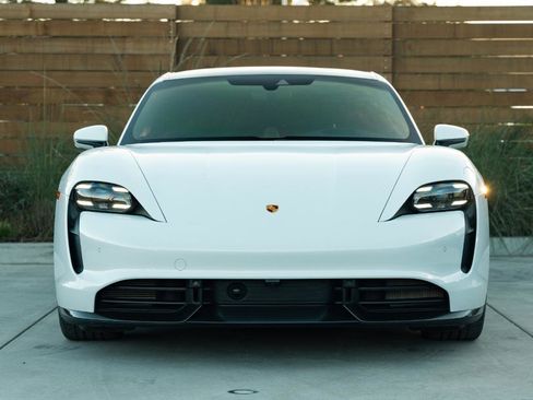 Used 2022 Porsche Taycan Turbo S image 2