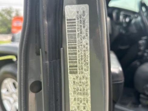 Used 2019 Jeep Wrangler Sport AWD/4WD image 4