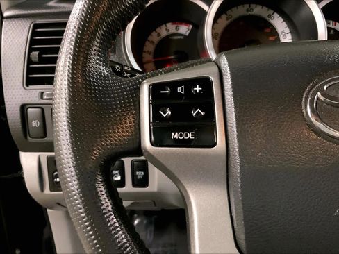 Used 2013 Toyota Tacoma 4x4 Access Cab V6 w/ TRD Off-Road Pkg image 24