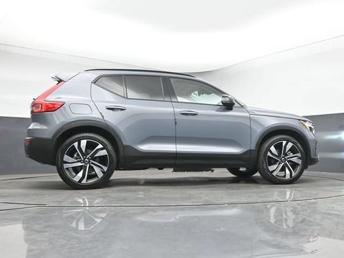 Used 2023 Volvo XC40 B5 Plus w/ Protection Package Premier AWD/4WD image 42