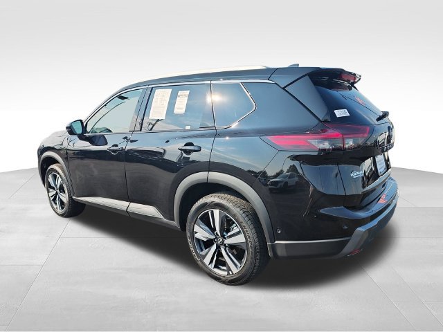 Certified 2026 Nissan Rogue SL AWD/4WD image 3