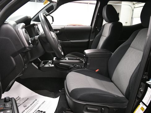 Certified 2023 Toyota Tacoma TRD Sport AWD/4WD image 10