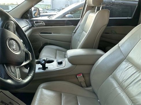 Used 2014 Jeep Grand Cherokee Limited w/ Trailer Tow Group IV image 3