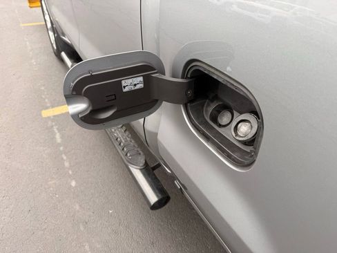 Certified 2024 Chevrolet Silverado 1500 Custom image 23