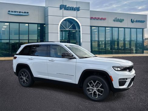 New 2025 Jeep Grand Cherokee Limited image 1