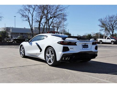 Used 2020 Chevrolet Corvette Stingray Preferred Cpe w/ 2LT Preferred Equipment Group image 3