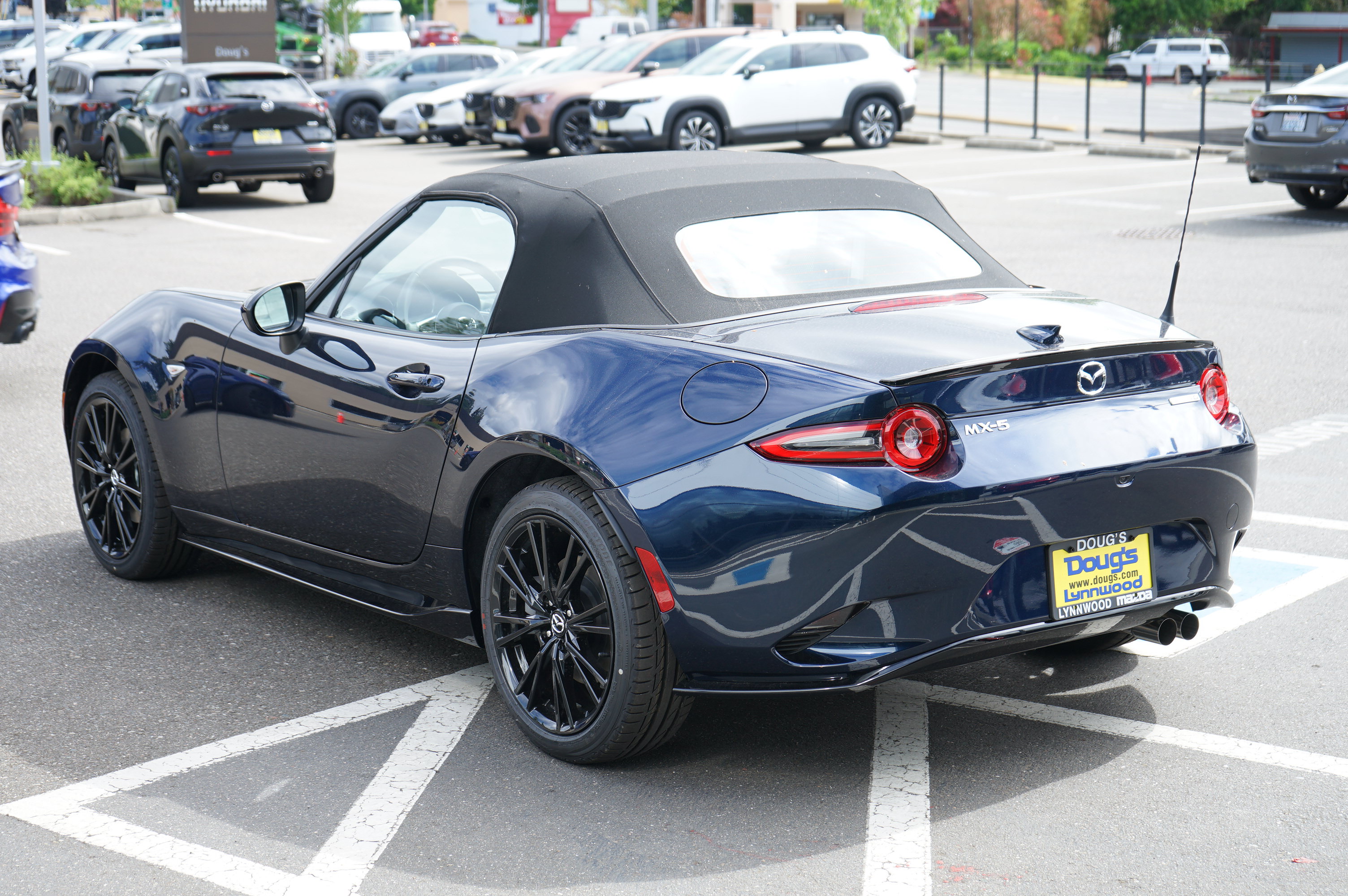 New 2026 MAZDA MX-5 Miata Club w/ Appearance Package RWD image 6