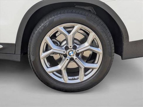 Used 2024 BMW X3 sDrive30i w/ Premium Package RWD image 25