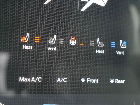 Used 2024 RAM 2500 Laramie w/ Night Edition image 23