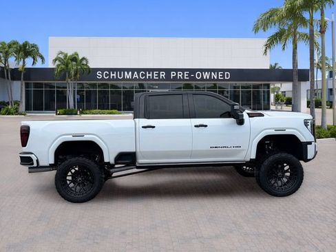 Used 2025 GMC Sierra 2500 Denali w/ Technology Package AWD/4WD image 8