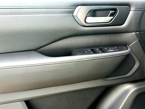 New 2026 Nissan Armada SV image 13