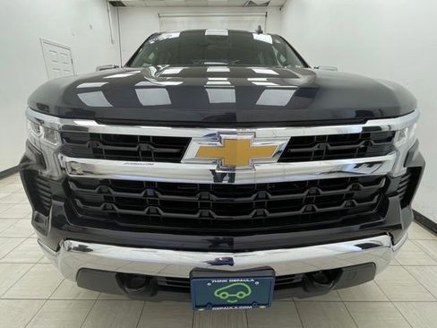 Used 2022 Chevrolet Silverado 1500 LT AWD/4WD image 16