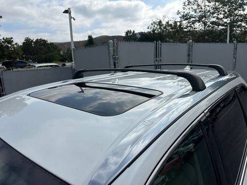 Used 2019 Toyota Highlander XLE FWD image 8