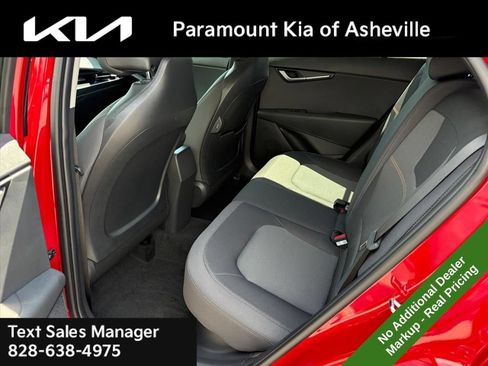 New 2026 Kia Niro LX FWD image 18