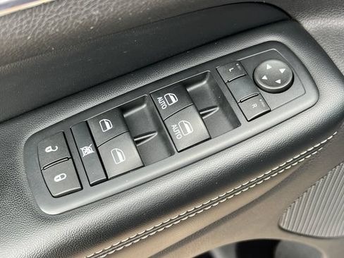 Used 2016 Jeep Grand Cherokee Limited AWD/4WD image 15