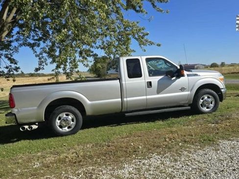 Used 2011 Ford F250 XLT image 1