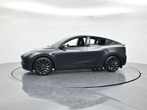 Used 2024 Tesla Model Y Performance AWD/4WD image 6