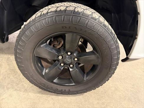 Certified 2017 RAM 1500 Express w/ Express Value Package image 4