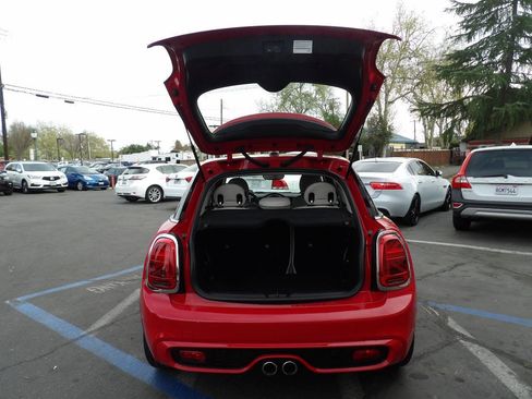 Used 2019 MINI Cooper S image 12