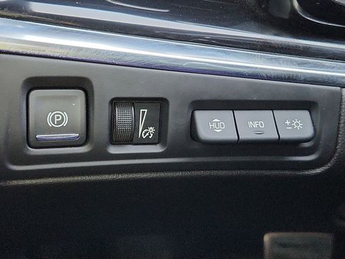 Used 2020 Cadillac XT6 Sport w/ Platinum Package image 18