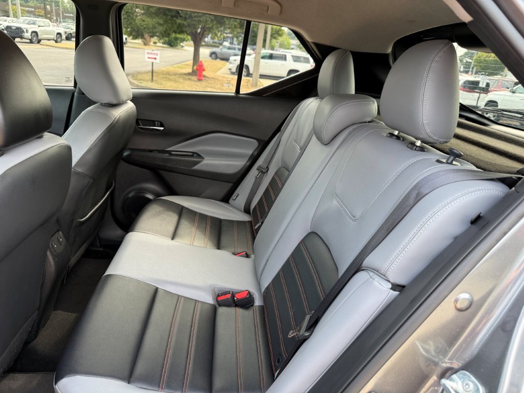 Used 2023 Nissan Kicks SR w/ SR Premium Package FWD image 16