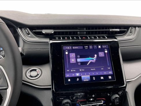 New 2025 Jeep Grand Cherokee 4WD image 7