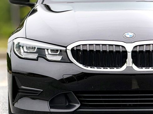 Used 2019 BMW 330i Sedan w/ Driving Assistance Package RWD image 14