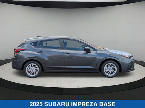 Certified 2025 Subaru Impreza 2.0i image 2