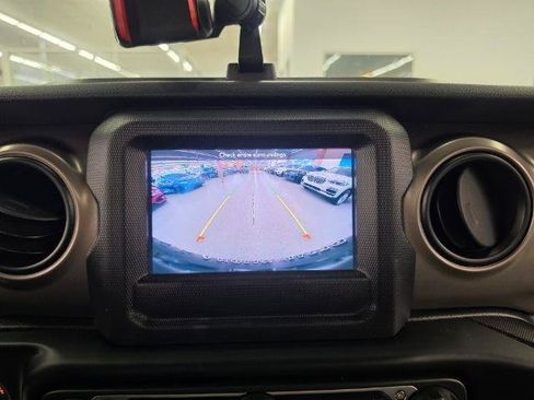 Used 2020 Jeep Wrangler Unlimited Sport AWD/4WD image 24
