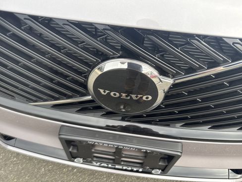 New 2026 Volvo XC90 B6 Ultra w/ Protection Package Premier AWD/4WD image 3