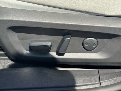 New 2025 Mitsubishi Outlander AWD image 26