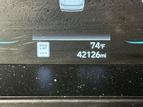 Used 2025 Hyundai Elantra Sport w/ Cargo Package FWD image 30