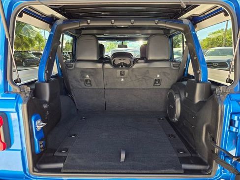 Certified 2022 Jeep Wrangler Unlimited Sahara w/ LED Lighting Group image 9