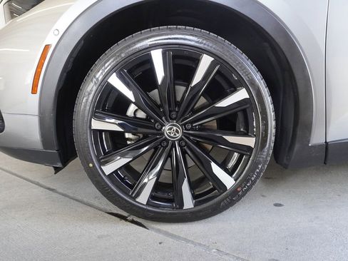 Certified 2023 Toyota Crown Platinum w/ Carpet Mat Package (TMS) image 22