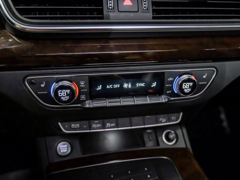 Used 2019 Audi Q5 2.0T Premium w/ Convenience Package image 26